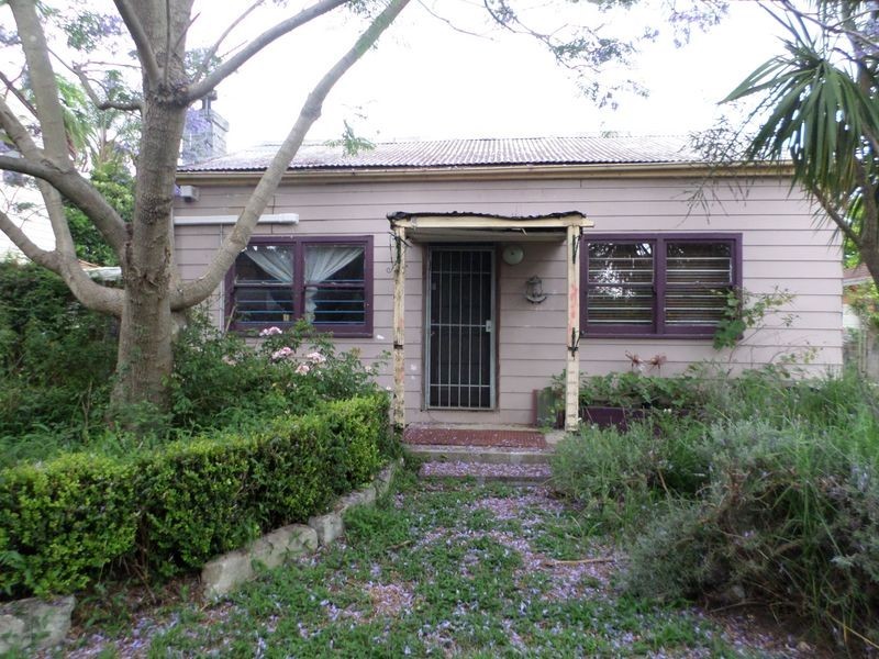 15 Moore St, Canley Heights NSW 2166