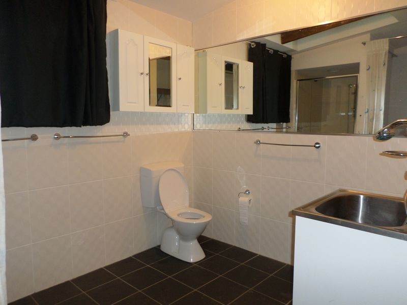 15 Moore St, Canley Heights NSW 2166