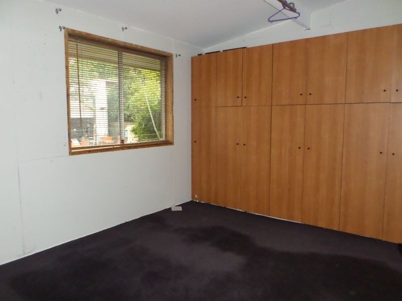 15 Moore St, Canley Heights NSW 2166