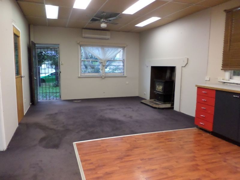 15 Moore St, Canley Heights NSW 2166