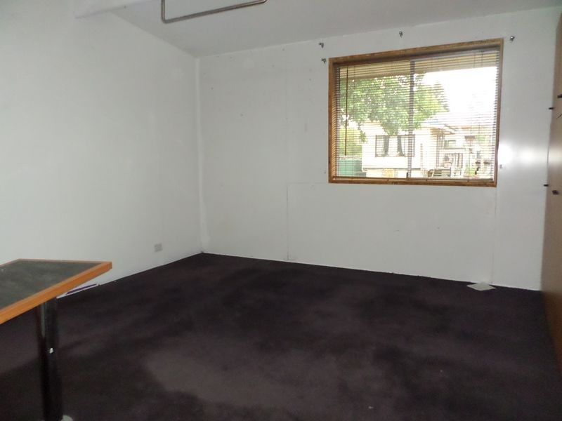 15 Moore St, Canley Heights NSW 2166