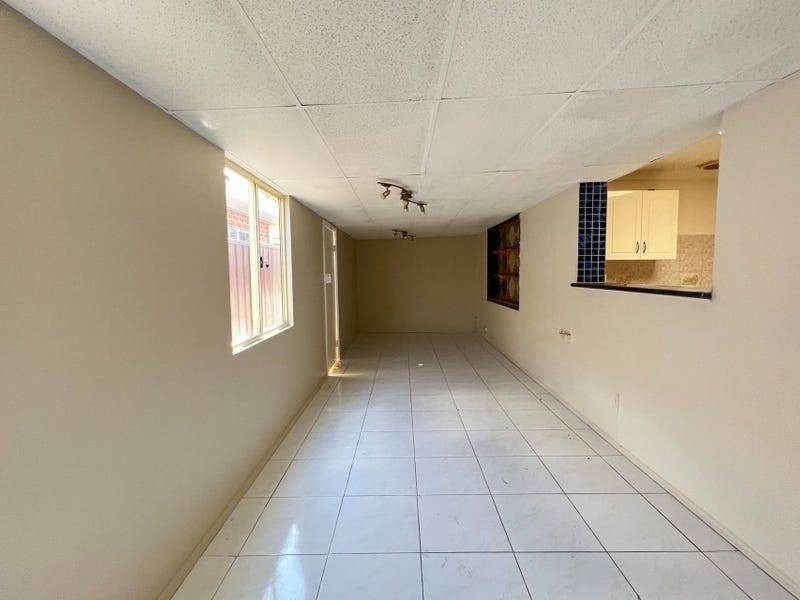 8 Mistral Street, Greenfield Park NSW 2176