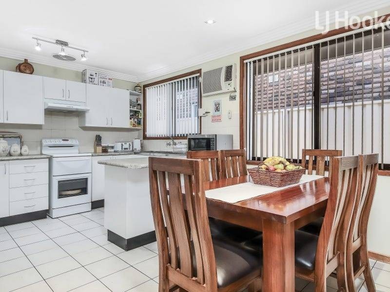 7 Footscray Street, St Johns Park NSW 2176
