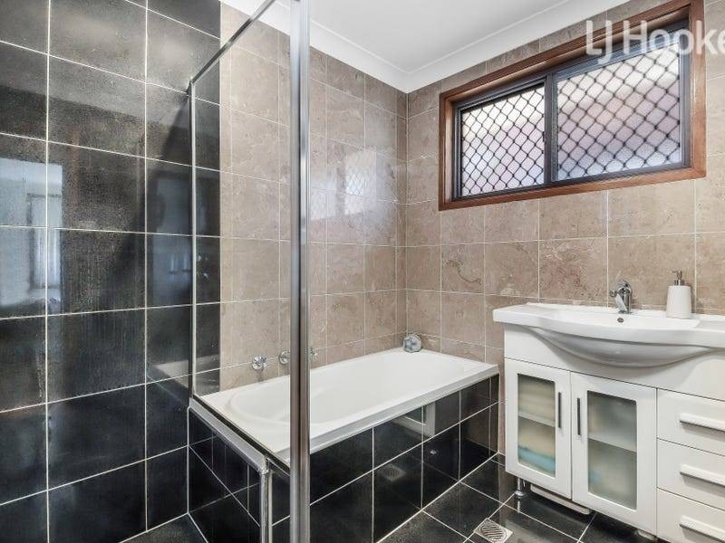 7 Footscray Street, St Johns Park NSW 2176