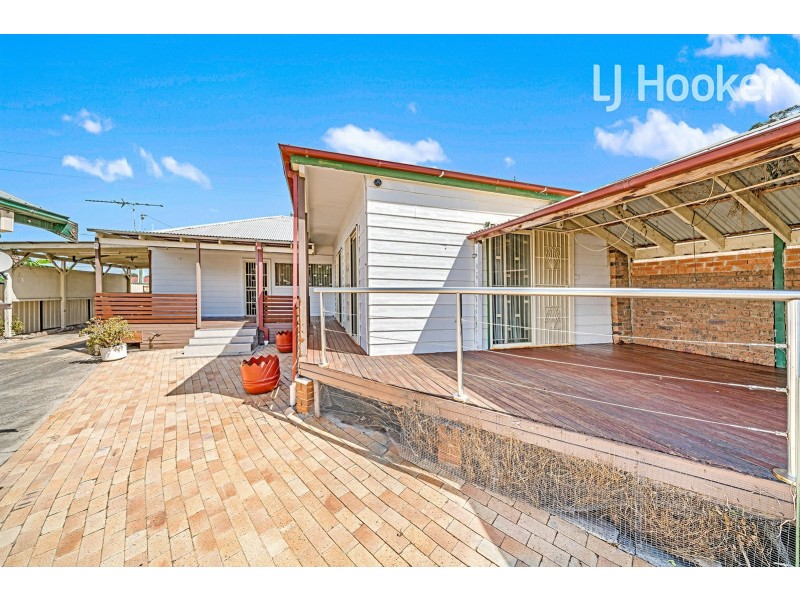 19 Landon St, Fairfield East NSW 2165