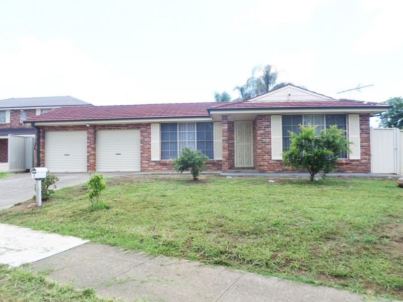 8 Crosio Place, Bonnyrigg NSW 2177