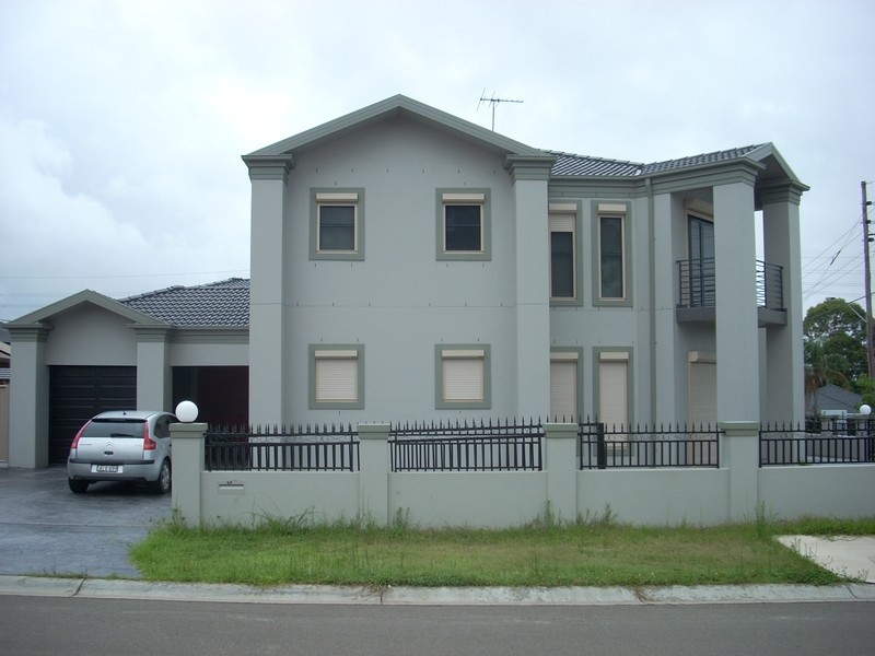 27 Hannan Place, Prairiewood NSW 2176