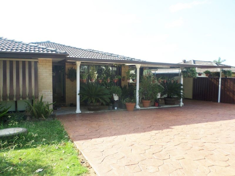 27 Humphries Road, Wakeley NSW 2176