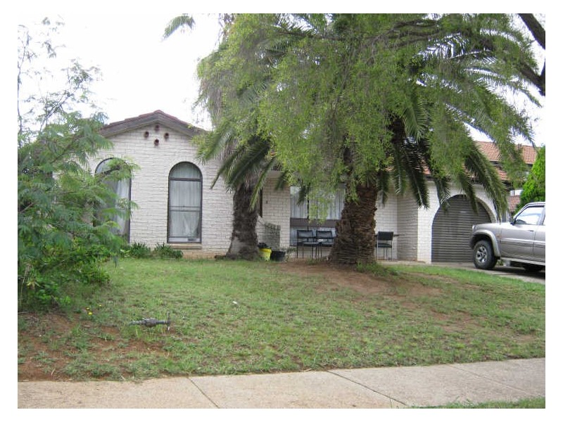 29 Glen Logan Road, Bossley Park NSW 2176