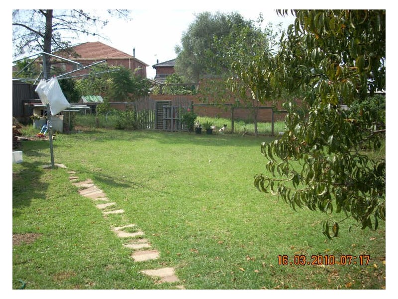 29 Glen Logan Road, Bossley Park NSW 2176
