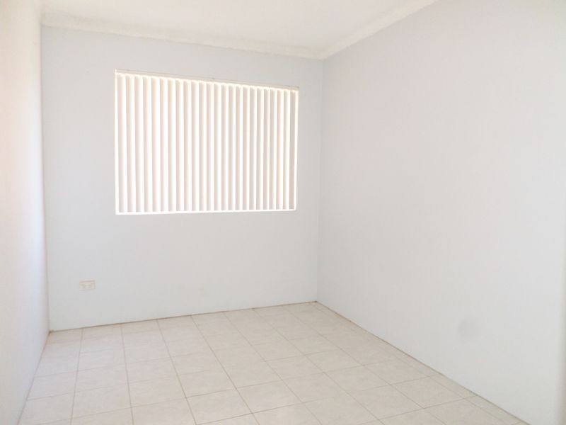 4/168 Sandal Crescent, Carramar NSW 2163