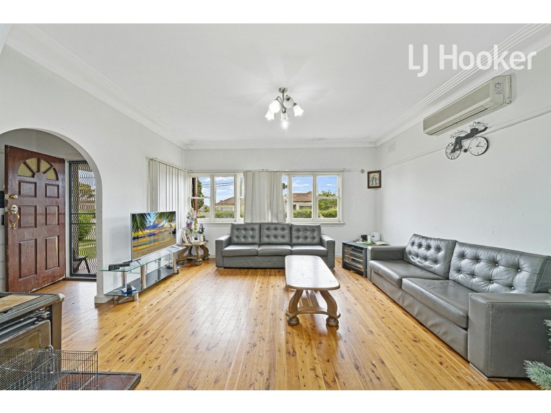 16 Ligar Street, Fairfield Heights NSW 2165