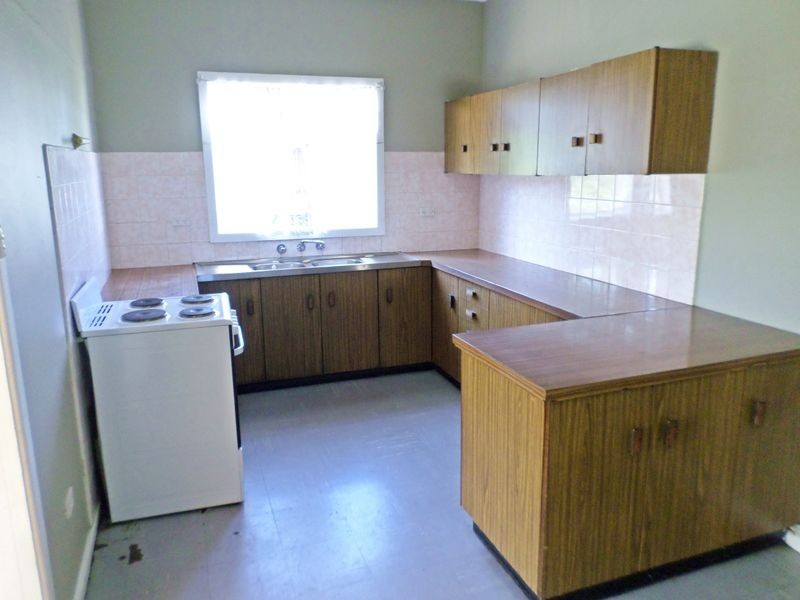 19 Charlotte Cres, Canley Vale NSW 2166