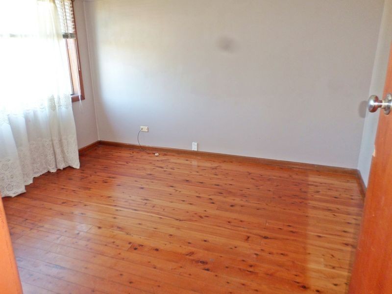 19 Charlotte Cres, Canley Vale NSW 2166