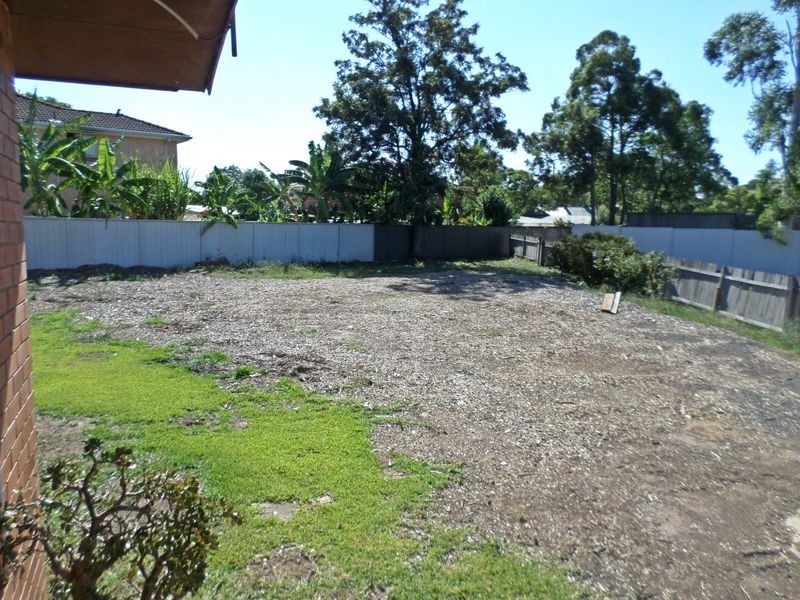 19 Charlotte Cres, Canley Vale NSW 2166