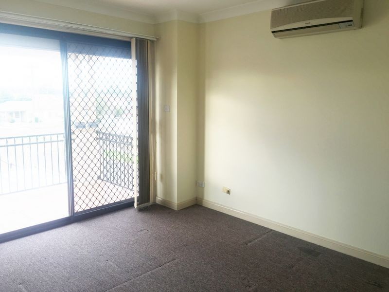 1/73 Buckingham Street, Canley Heights NSW 2166