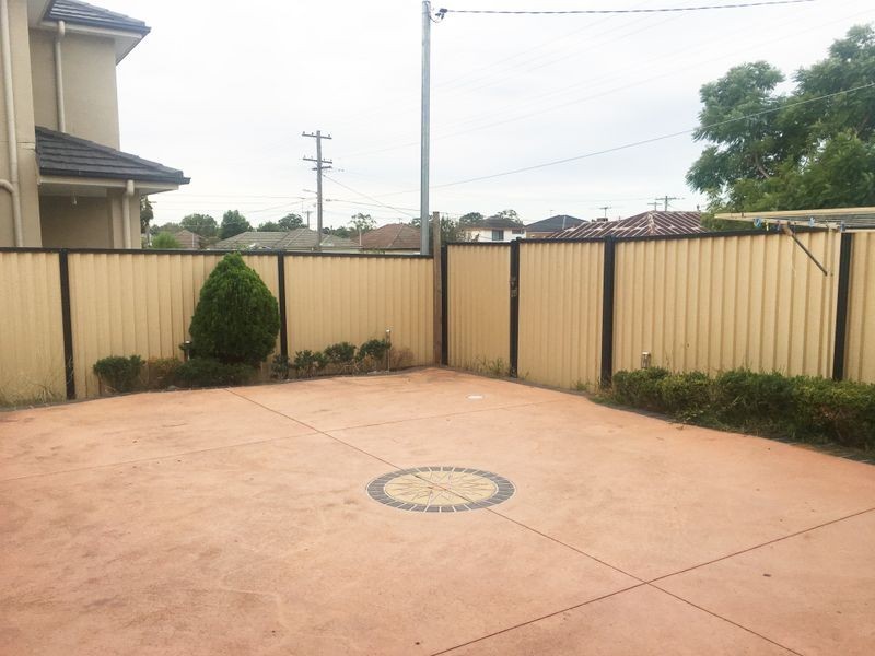 1/73 Buckingham Street, Canley Heights NSW 2166