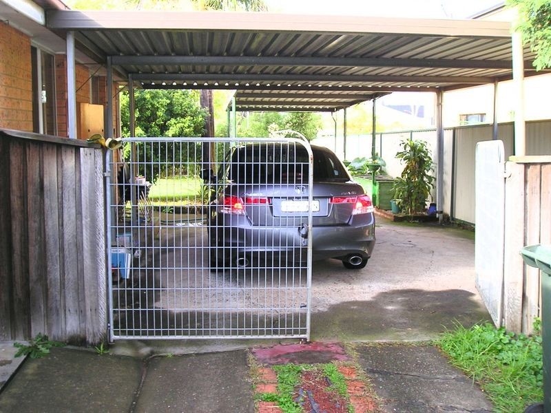 Edensor Park NSW 2176