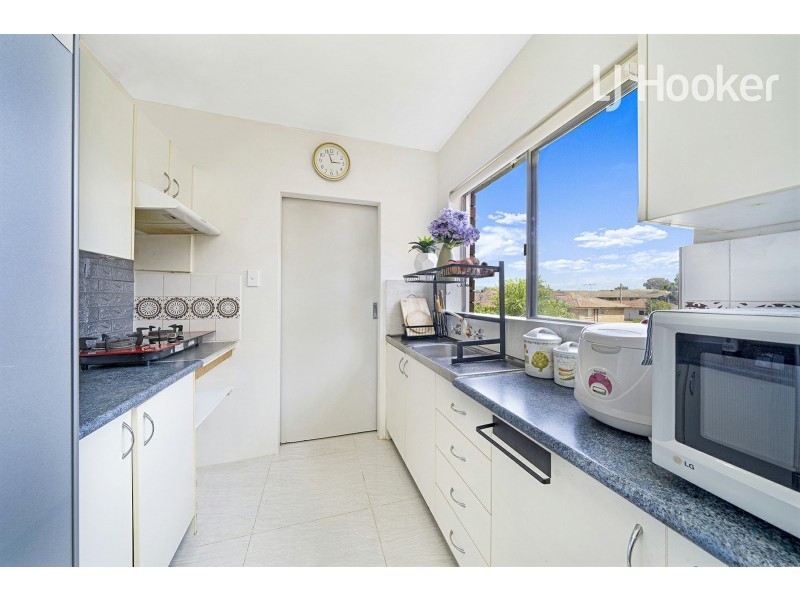13/7 Pevensey St, Canley Vale NSW 2166