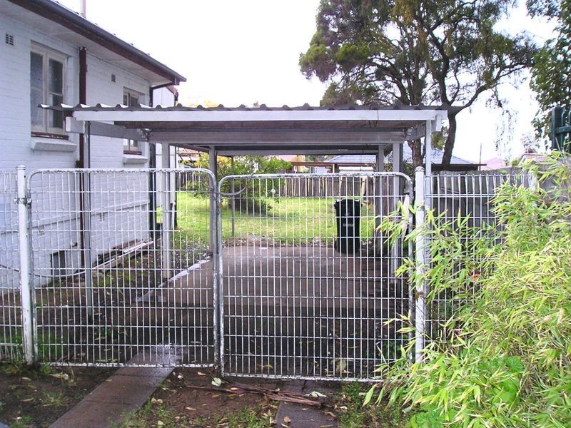 16 Aladore Avenue, Cabramatta NSW 2166