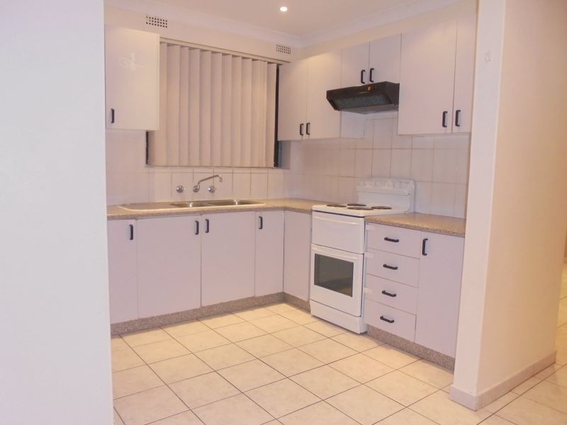 2/168 Sandal Crescent, Carramar NSW 2163