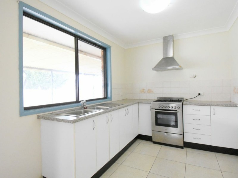 7 Swan Circuit, Green Valley NSW 2168