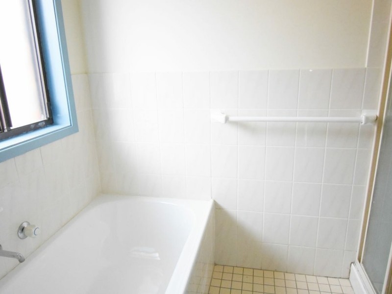 7 Swan Circuit, Green Valley NSW 2168