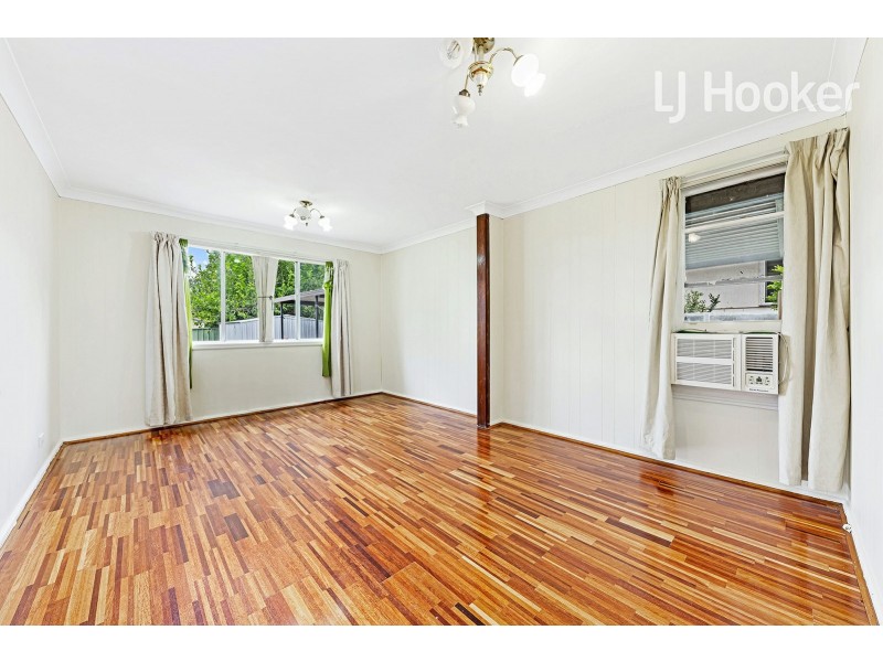 22 Tairora St, Whalan NSW 2770