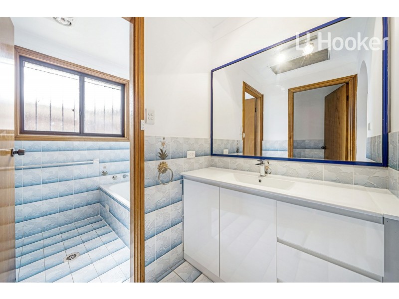 63 Margaret St, Fairfield West NSW 2165