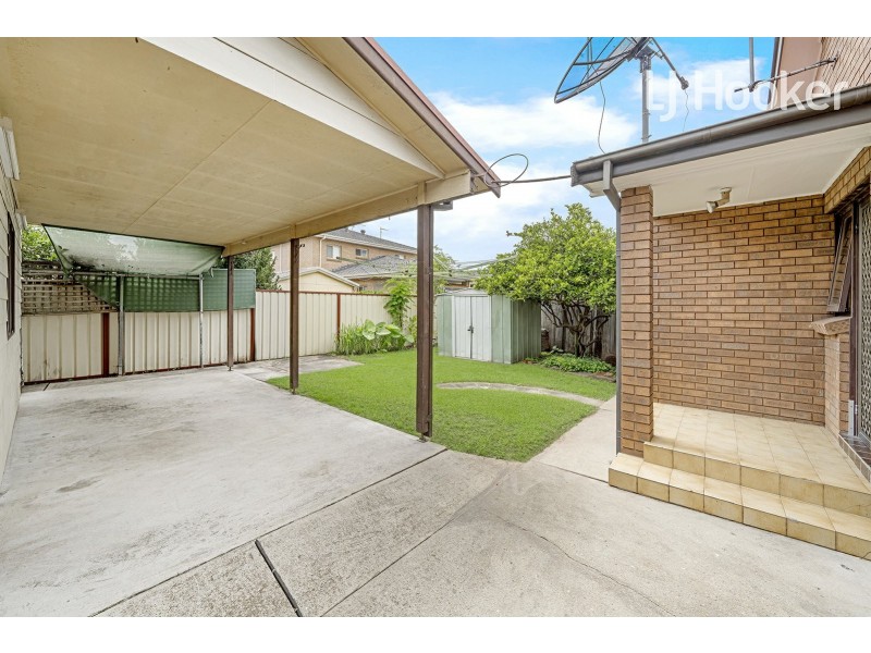 63 Margaret St, Fairfield West NSW 2165