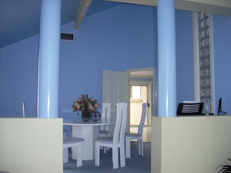 Edensor Park NSW 2176