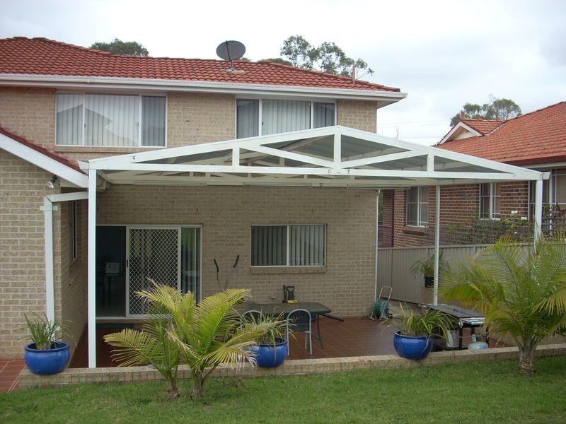 Edensor Park NSW 2176