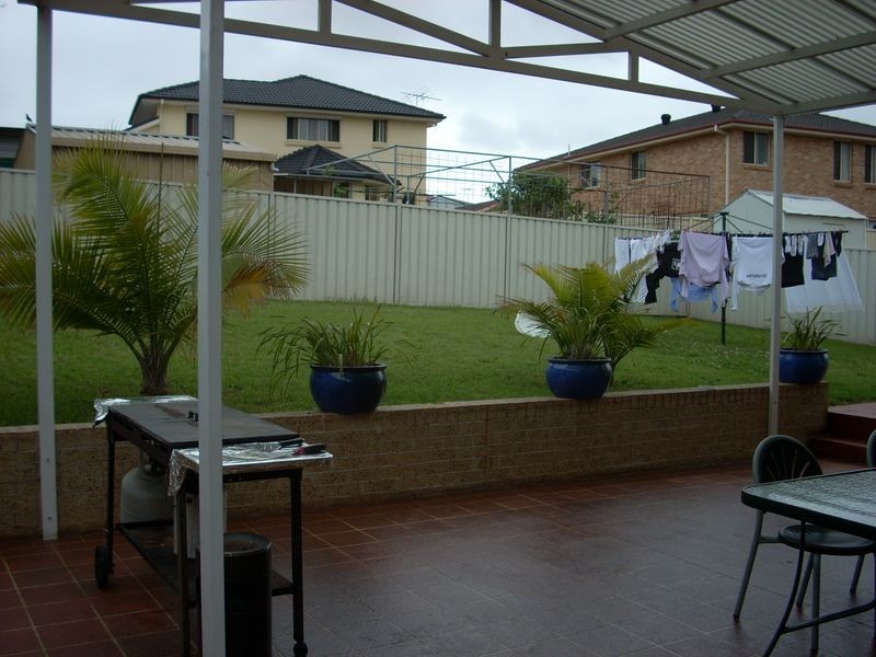 Edensor Park NSW 2176