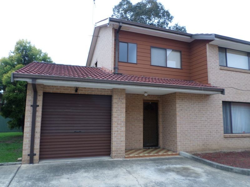 1/12 Crosio Place, Bonnyrigg NSW 2177