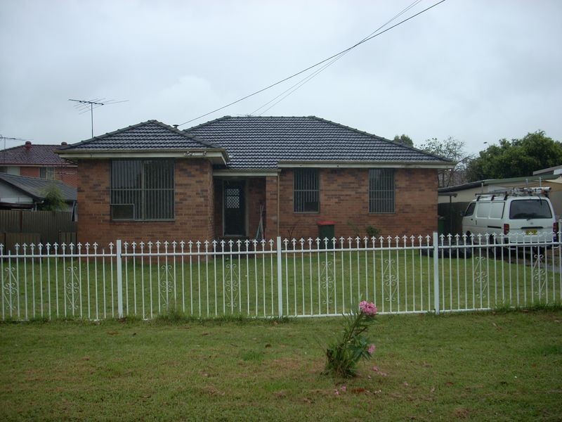 8 Belmore Street, Villawood NSW 2163