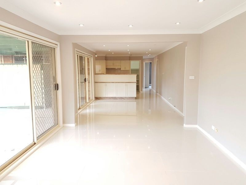 11 RYAN CLOSE, St Andrews NSW 2566