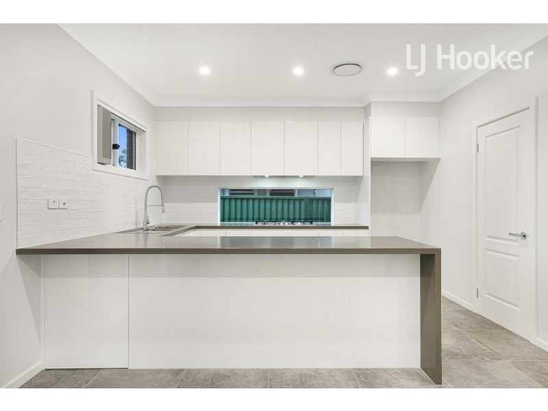 28 The Grove, Fairfield NSW 2165