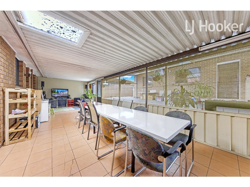 18 Oliveri Cr, Green Valley NSW 2168