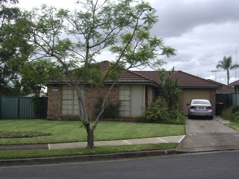 Edensor Park NSW 2176