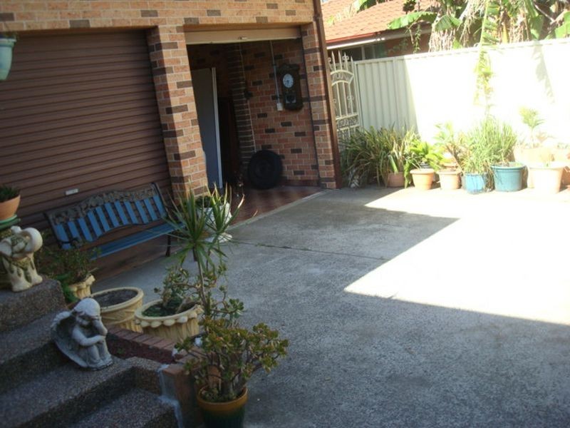 25 Restwell Road, Bossley Park NSW 2176