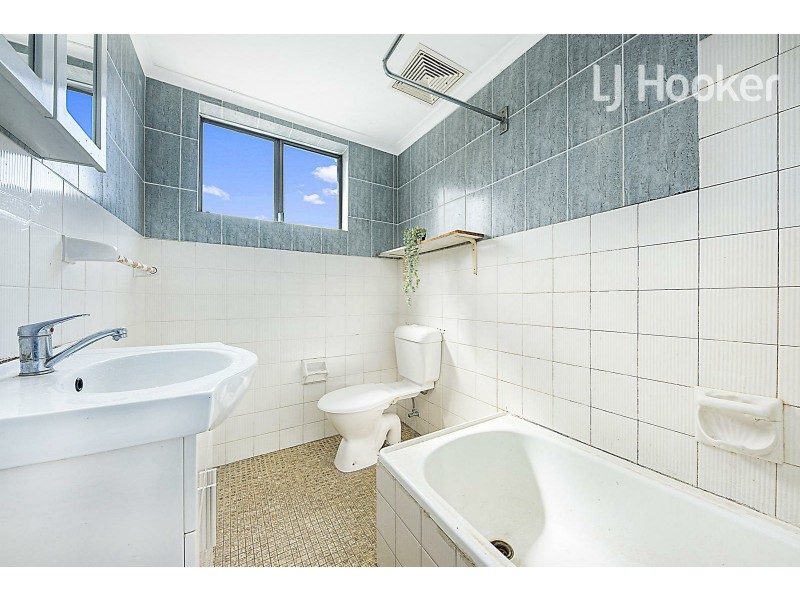 4/60 Mcburney Rd, Cabramatta NSW 2166