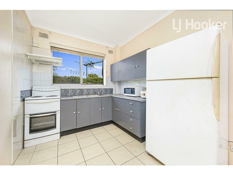 4/60 Mcburney Rd, Cabramatta NSW 2166