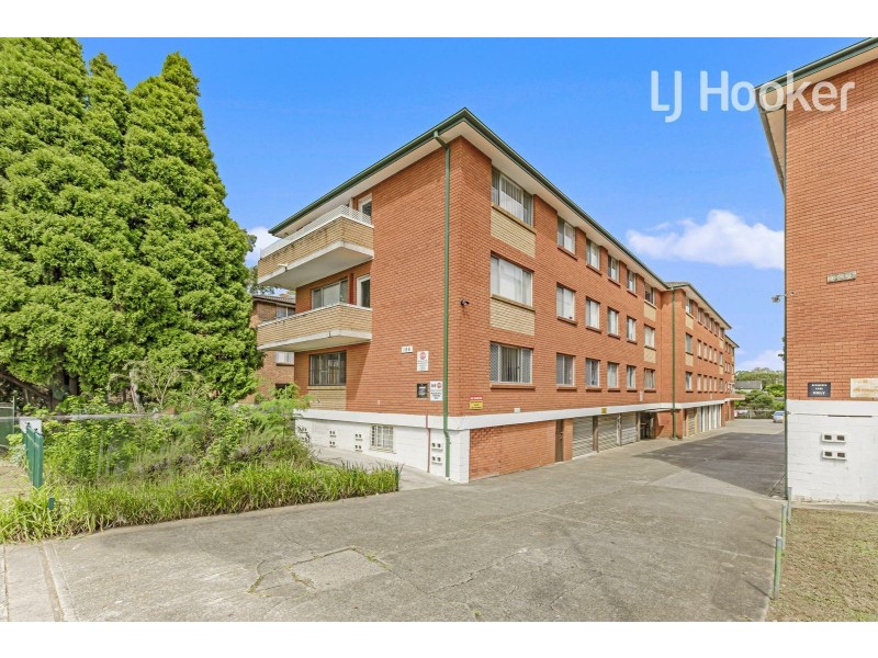 18/168 Sandal Cr, Carramar NSW 2163