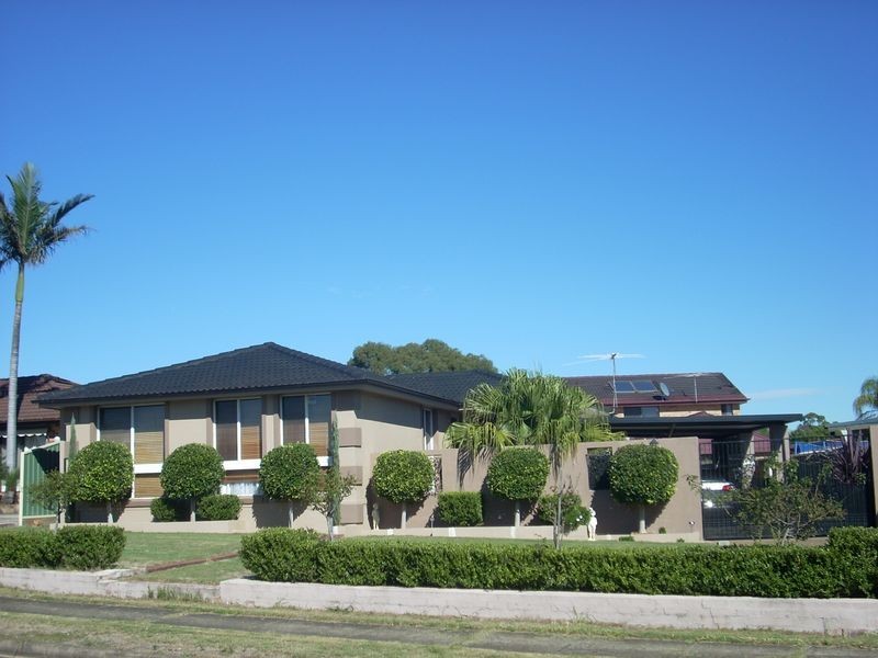 Edensor Park NSW 2176