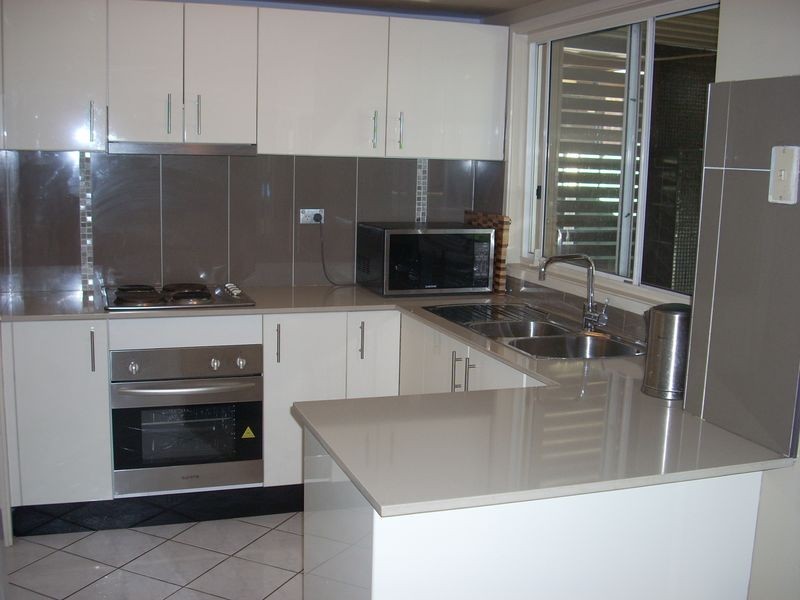Edensor Park NSW 2176
