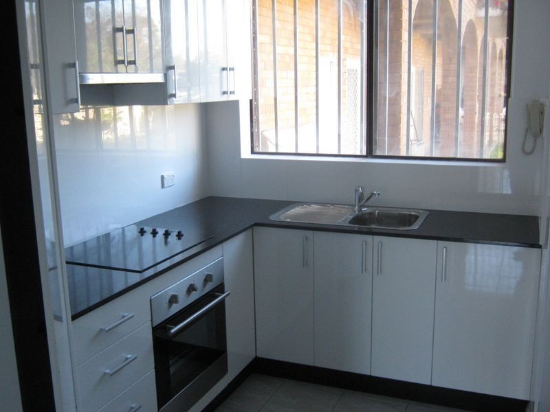 1/98-100 Broomfield Street, Cabramatta NSW 2166