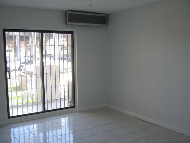 1/98-100 Broomfield Street, Cabramatta NSW 2166