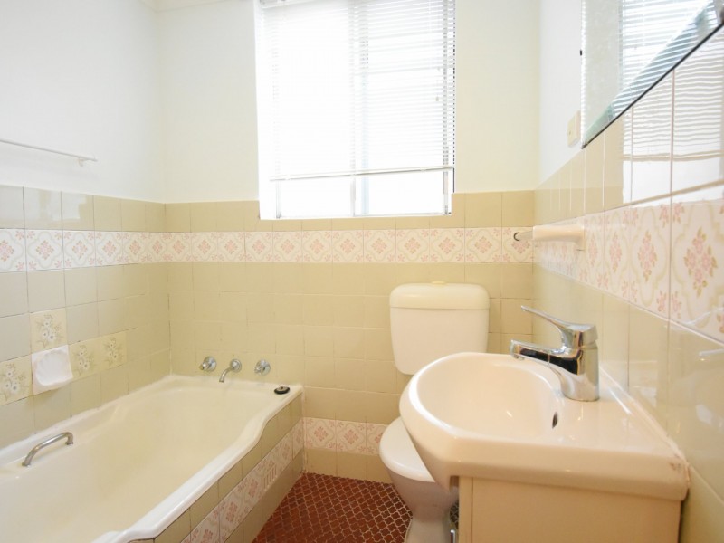 4/32 MCBURNEY ROAD, Cabramatta NSW 2166