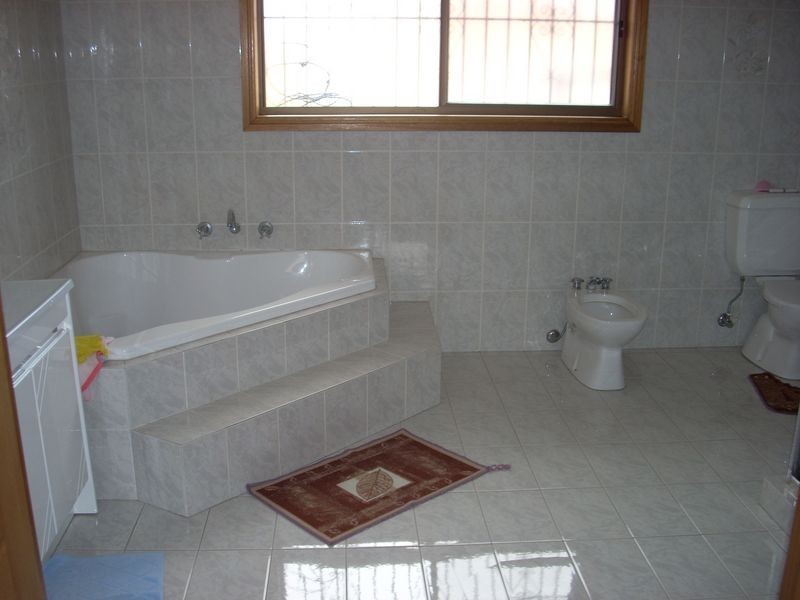 Fairfield West NSW 2165