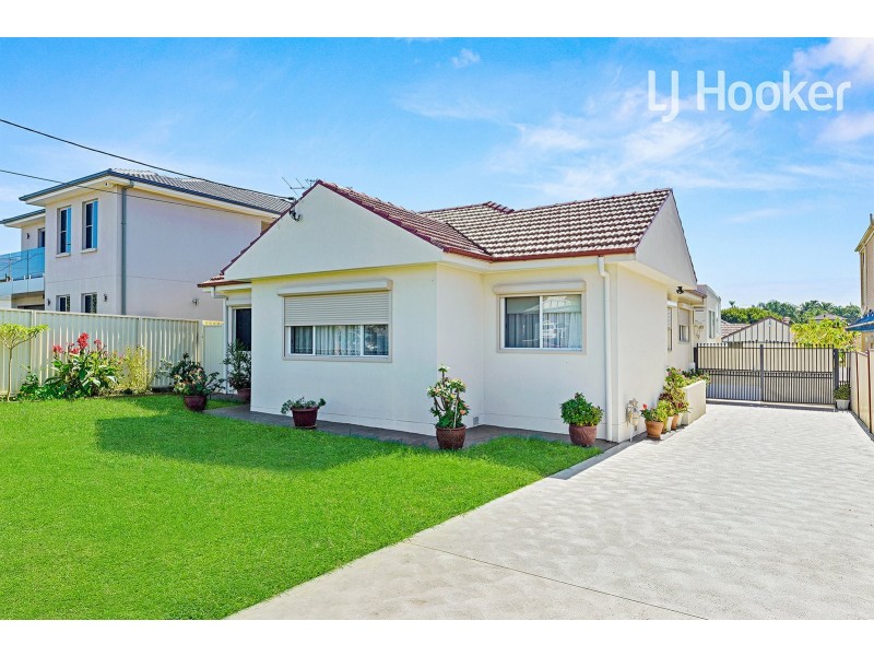 138 Smart St, Fairfield Heights NSW 2165
